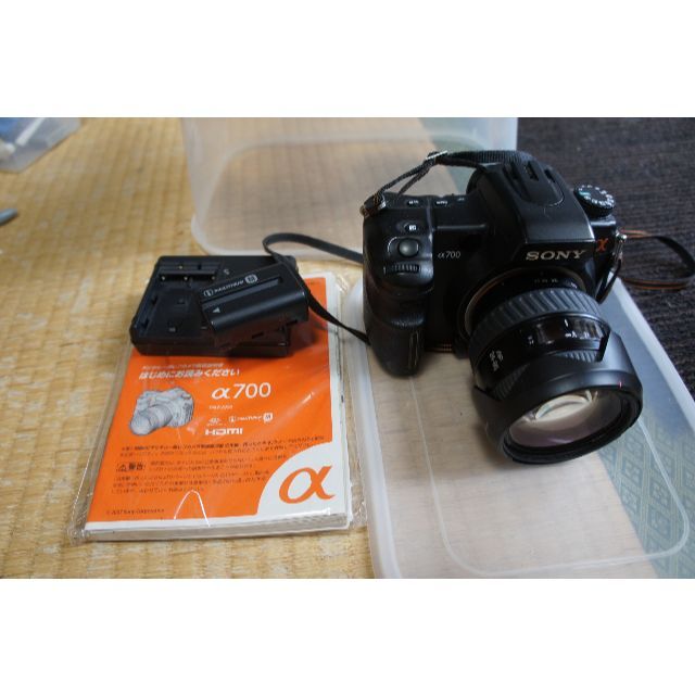GG_Aoki様専用　　α700　レンズ多数　電池2+充電器 スマホ/家電/カメラのカメラ(デジタル一眼)の商品写真