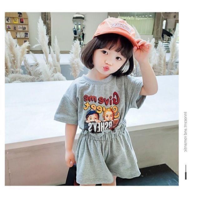 キッズセットアップ　ゆったりＴシャツ　ショートパンツ　女の子夏服グレー110 キッズ/ベビー/マタニティのキッズ服女の子用(90cm~)(ワンピース)の商品写真