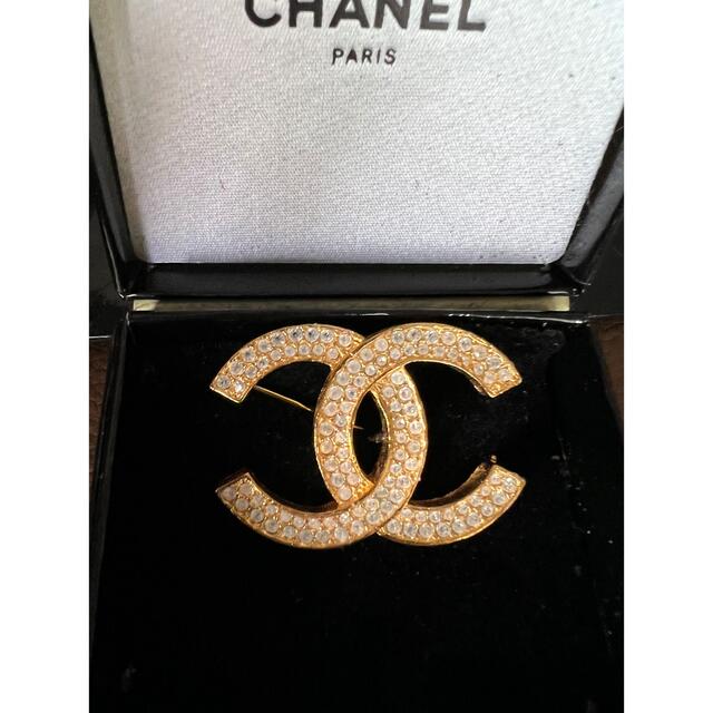 CHANEL(シャネル)のCHANEL ブローチ174 ラインストーン　ココマーク レディースのアクセサリー(ブローチ/コサージュ)の商品写真