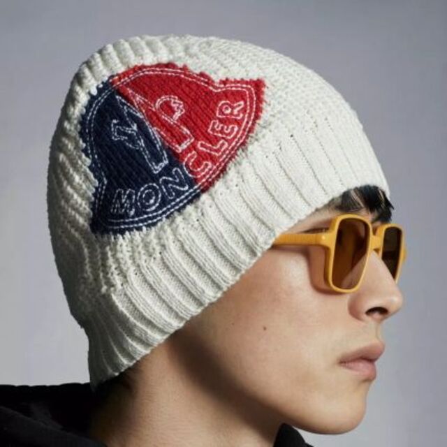 MONCLER(モンクレール)の●新品/正規品● MONCLER ロゴ パッチ ビーニー メンズの帽子(ニット帽/ビーニー)の商品写真