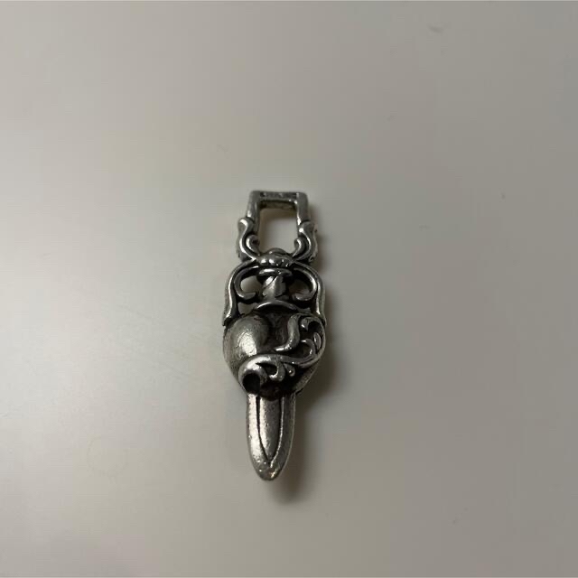 Chrome Hearts(クロムハーツ)のクロムハーツ　ダガーハート　トップ メンズのアクセサリー(ネックレス)の商品写真