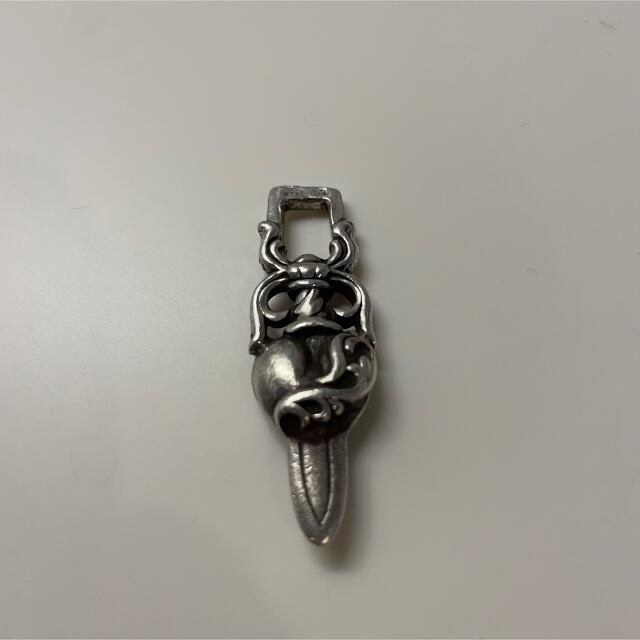 Chrome Hearts(クロムハーツ)のクロムハーツ　ダガーハート　トップ メンズのアクセサリー(ネックレス)の商品写真