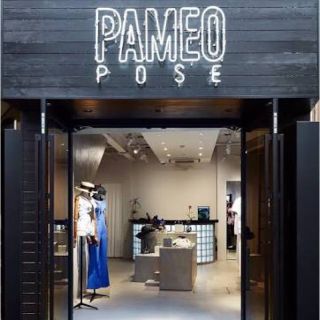 パメオポーズ(PAMEO POSE)のpameopose バラのワンピース(ミニワンピース)