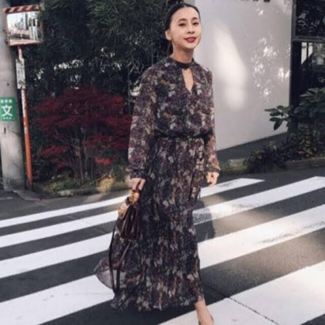 Ameri VINTAGE - AMERI アメリFLOWER CHOKER LIKE DRESS ロング Ameri VINTAGE - AMERI アメリFLOWER CHOKER LIKE DRESS ロング