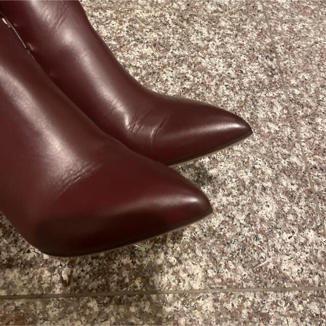 VALENTINO(ヴァレンティノ)のVALENTINO バレンチノ　ショートブーツ　ワインレッド レディースの靴/シューズ(ブーツ)の商品写真