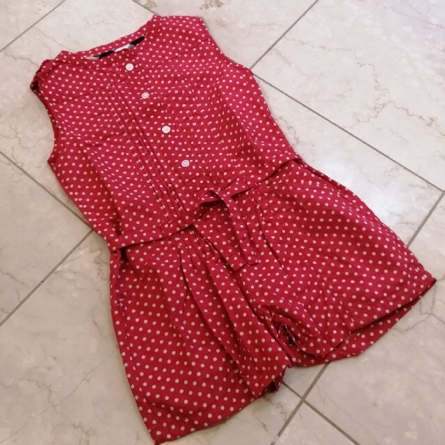 BURBERRY(バーバリー)のBURBERRY 赤×白水玉サロペット　110cm キッズ/ベビー/マタニティのキッズ服女の子用(90cm~)(パンツ/スパッツ)の商品写真