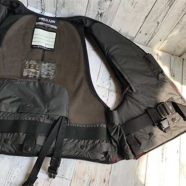 【美品】 シマノ NEXUSフローティングベストLL へらバッグ50L