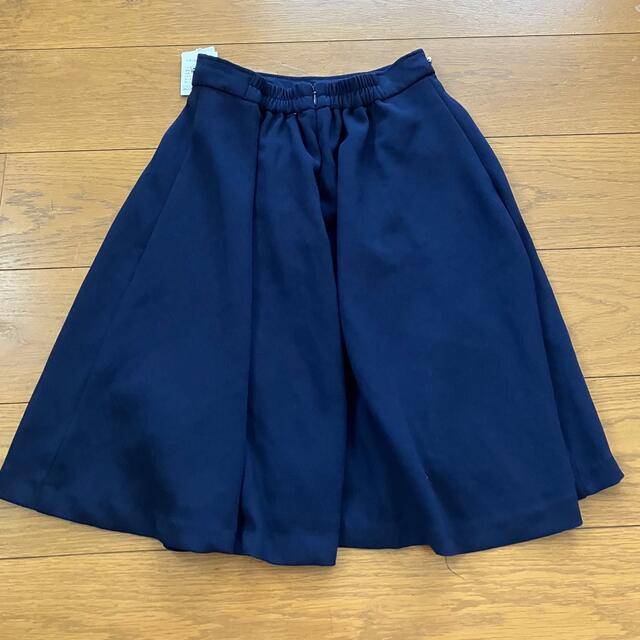 INGNI(イング)のイング  ビジュー　パール　フレア　スカート  ネイビー  紺　 レディースのスカート(ひざ丈スカート)の商品写真