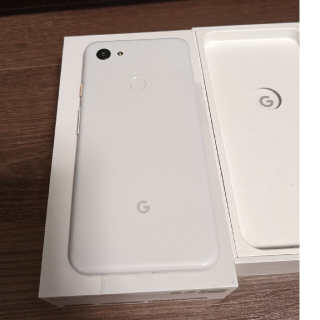 【中古】GooglePixel3aXL/64GB/白/SIMフリー スマホ/家電/カメラのスマートフォン/携帯電話(スマートフォン本体)の商品写真