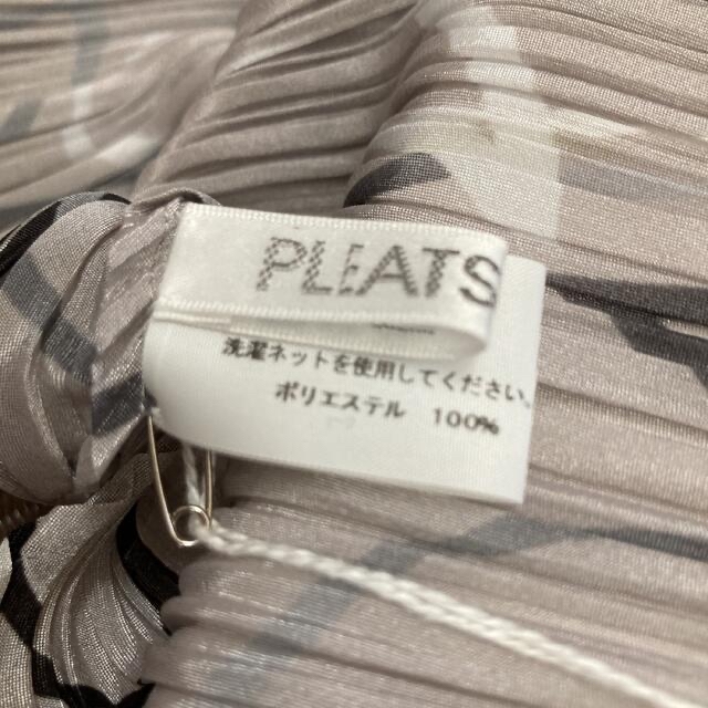 PLEATS PLEASE ISSEY MIYAKE(プリーツプリーズイッセイミヤケ)のプリーツプリーズconductor スカーフ　未使用 レディースのファッション小物(バンダナ/スカーフ)の商品写真