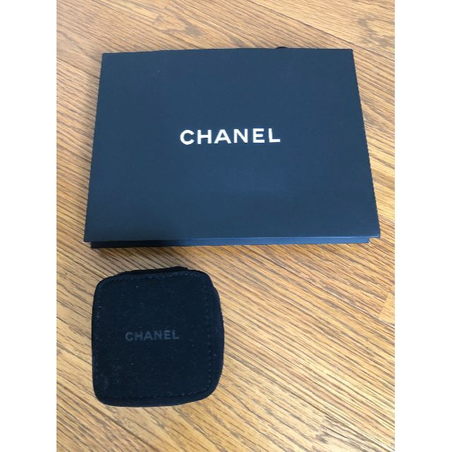 CHANEL(シャネル)のmiffy様 専用  CHANEL シャネル 腕時計 ケース 黒 ベロア素材 レディースのファッション小物(ポーチ)の商品写真