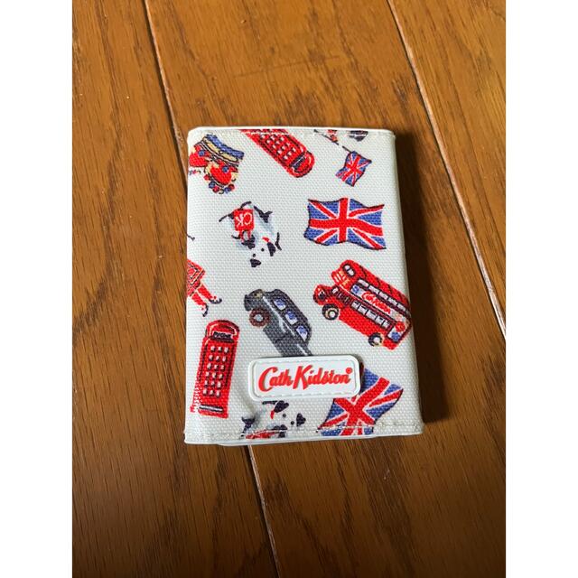 Cath Kidston(キャスキッドソン)のパスケース（キャスキッドソン）　イギリス柄 レディースのファッション小物(名刺入れ/定期入れ)の商品写真