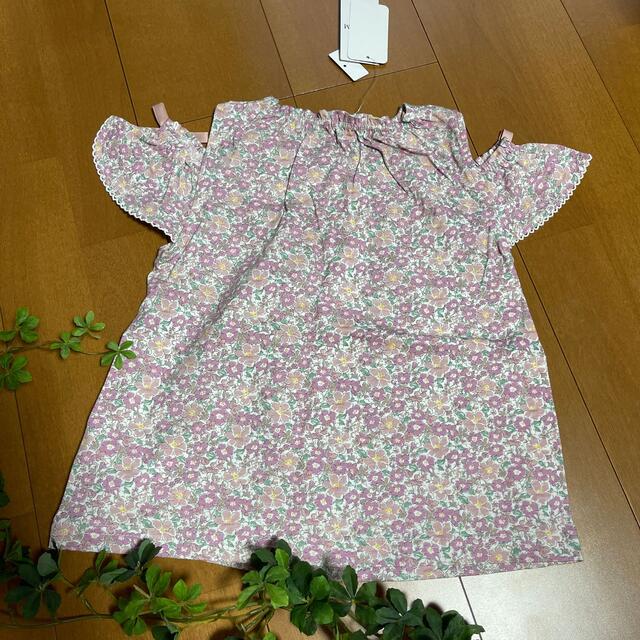 anyFAM - 🎀any FAM オフショルダーの花柄Tシャツ ピンク120🎀の通販 ...