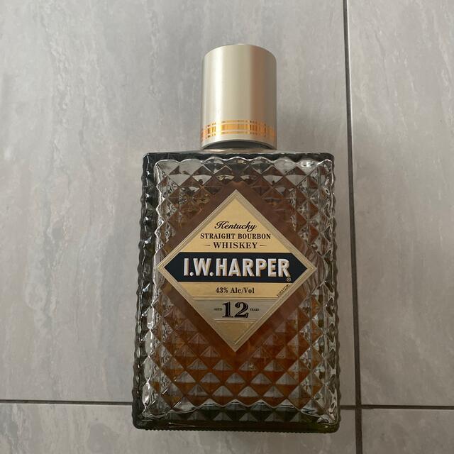 I.W HARPER 12 食品/飲料/酒の酒(ウイスキー)の商品写真