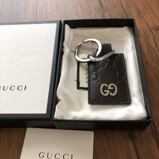 グッチ(Gucci)のGUCCI  キーホルダーチャーム　ブラックブラウンレザー　(キーホルダー)