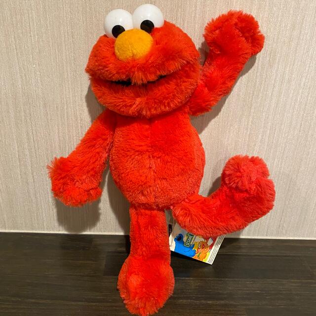 SESAME STREET(セサミストリート)のセサミストリート　エルモ　アクションぬいぐるみ エンタメ/ホビーのおもちゃ/ぬいぐるみ(ぬいぐるみ)の商品写真