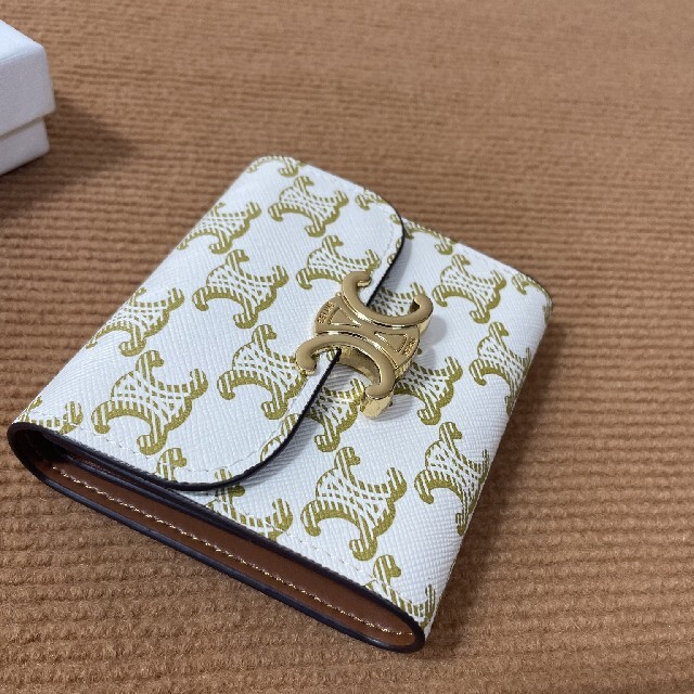 美品⇒セリーヌ 折り財布 ホワイト ♬コインケース 週末セール開催 ...