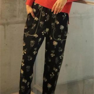 ビューティアンドユースユナイテッドアローズ(BEAUTY&YOUTH UNITED ARROWS)の【美品】【売り切り】最終値下げ！earih flower print pants(カジュアルパンツ)