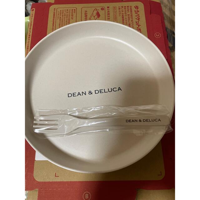 DEAN & DELUCA(ディーンアンドデルーカ)のDEAN&DELUCAお皿とフォーク1セット インテリア/住まい/日用品のキッチン/食器(食器)の商品写真