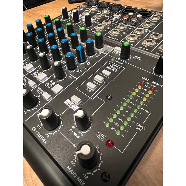 ライトニングボルト MACKIE 802VLZ4 【国内正規品】 - ミキサー