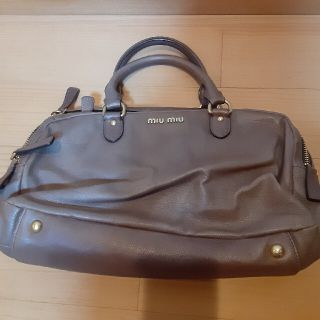 ミュウミュウ(miumiu)のmiu miu　ミュウミュウ　ボストンバッグ(ハンドバッグ)