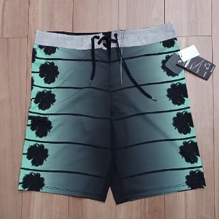 ハーレー(Hurley)のハーレー　大幅値下げセール✨Hurley　サーフパンツ　新品　メンズ　海(水着)