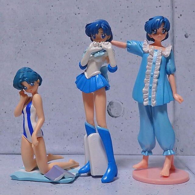 BANDAI(バンダイ)のセーラーマーキュリー＆水野亜美　水着版＆パジャマ版 エンタメ/ホビーのフィギュア(アニメ/ゲーム)の商品写真