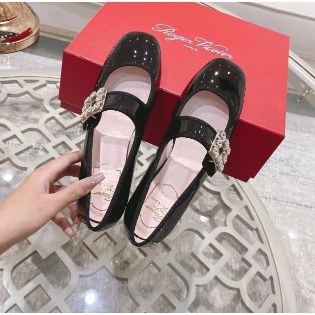最大70%オフ! Roger Vivier ロジェヴィヴィエ モカシン フラット