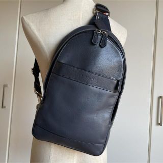 コーチ(COACH)のCOACHコーチF54770スムースレザーボディバッグ　ネイビーグレー(ボディーバッグ)