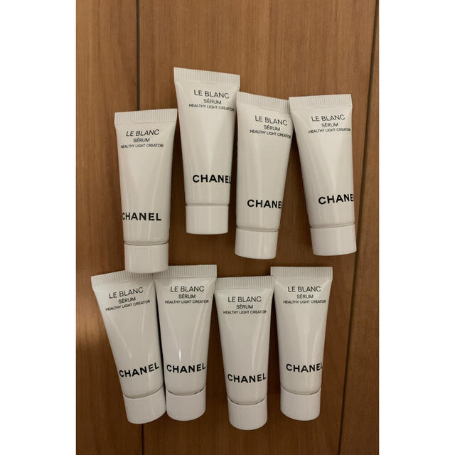 CHANEL(シャネル)の【かおり様専用】CHANEL  ル ブラン セラム HLCS【薬用美白美容液】 コスメ/美容のスキンケア/基礎化粧品(美容液)の商品写真