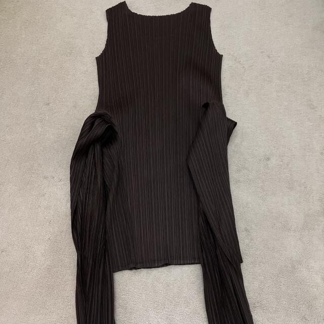 Pleats please 袖なしスリットチュニック 肌触りがいい 13668円 www