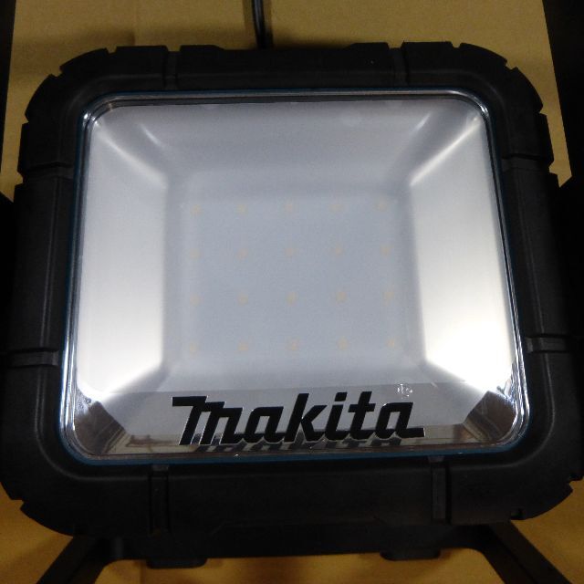 Makita(マキタ)のMakita(マキタ) LEDライト ML805 スポーツ/アウトドアのアウトドア(ライト/ランタン)の商品写真