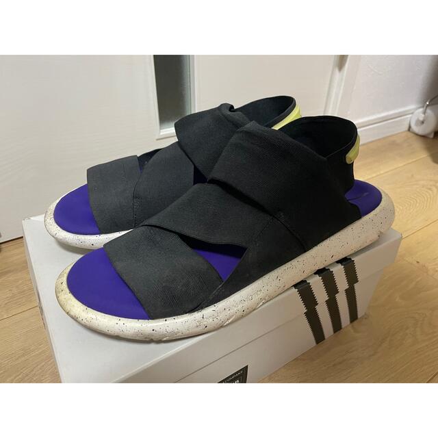 Y-3(ワイスリー)の値下げ中！Y-3 カーササンダル メンズの靴/シューズ(サンダル)の商品写真