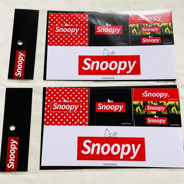 SNOOPY(スヌーピー)の【新品】スヌーピー ステッカー シール 2枚セット エンタメ/ホビーのおもちゃ/ぬいぐるみ(キャラクターグッズ)の商品写真