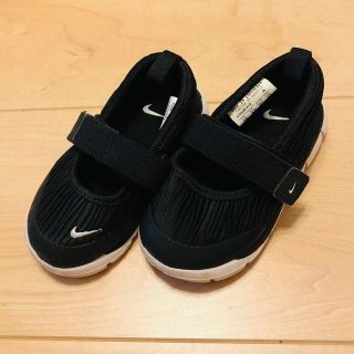 ナイキ(NIKE)のRee様専用　11㎝　ナイキNIKEサンダル　黒(サンダル)