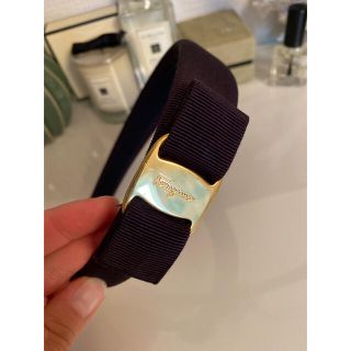 サルヴァトーレフェラガモ(Salvatore Ferragamo)のフェラガモ　カチューシャ　美品(カチューシャ)