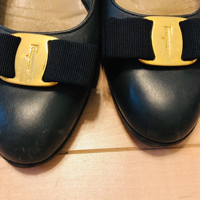 Salvatore Ferragamo(サルヴァトーレフェラガモ)のサルヴァトーレフェラガモ　ヴェラパンプス 7C レディースの靴/シューズ(ハイヒール/パンプス)の商品写真