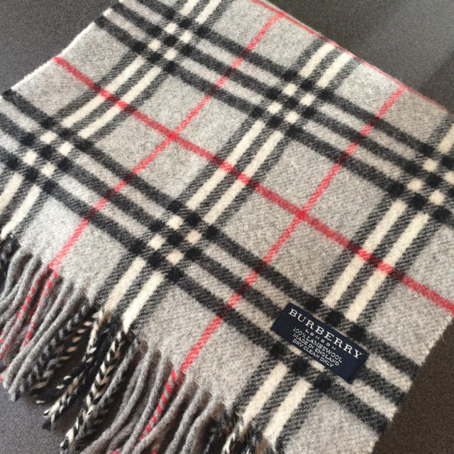 BURBERRY(バーバリー)のBURBERRY/マフラー/グレー/ウール100%/美品 レディースのファッション小物(マフラー/ショール)の商品写真