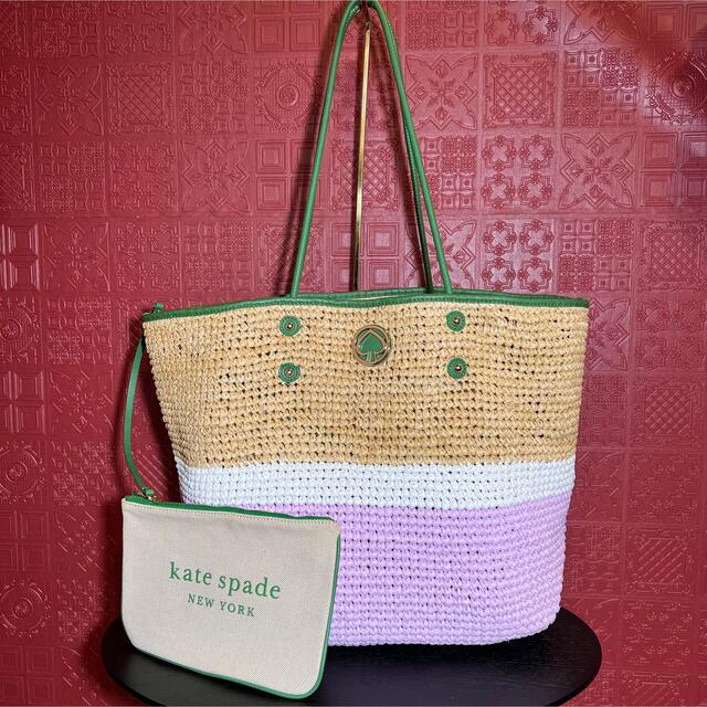 kate spade new york(ケイトスペードニューヨーク)の美品 新作 kate spade カゴ トートミニポーチ付き レディースのバッグ(かごバッグ/ストローバッグ)の商品写真