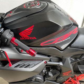 ホンダ(ホンダ)のcbr250rr mc51 タンクパッド ステッカー　ブラック(車外アクセサリ)