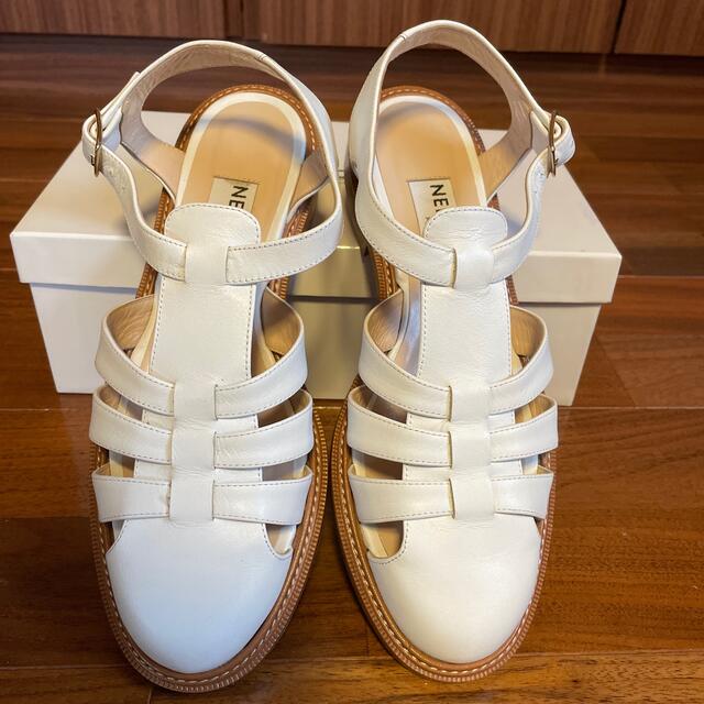 ネブローニ　白　グルカ レディースの靴/シューズ(サンダル)の商品写真