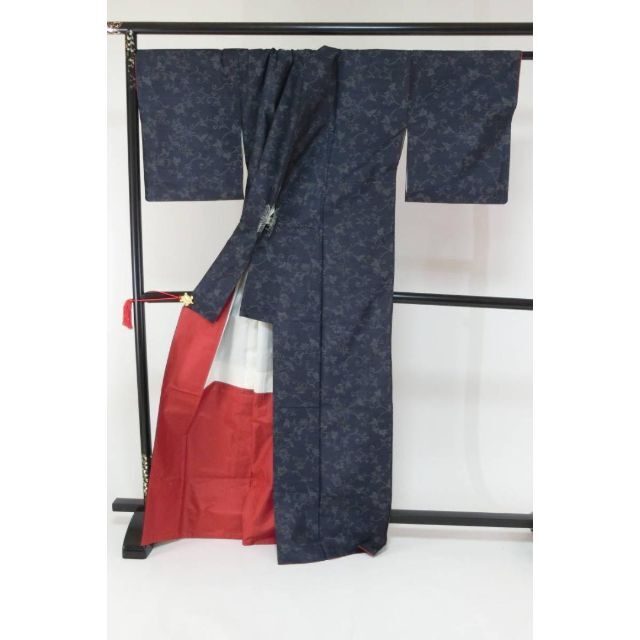 Sお仕立て上がり正絹大島紬アンサンブル 紺地に花唐草模様 着物の通販 by 全品15%オフキャンペーン期間限定|ラクマ