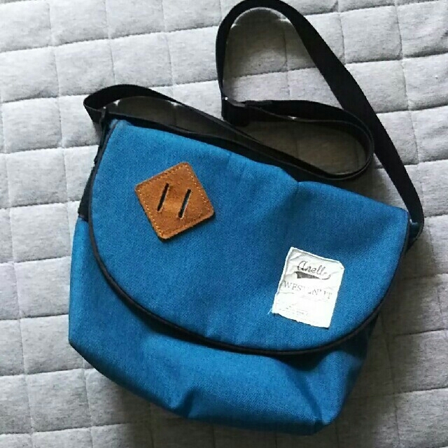 anello(アネロ)のアネロ メッセンジャーバッグ Ｓ レディースのバッグ(メッセンジャーバッグ)の商品写真