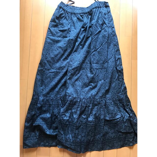 UNIQLO(ユニクロ)のUNIQLO ANNA SUI ティアード　ロングスカート　Blue レディースのスカート(ロングスカート)の商品写真