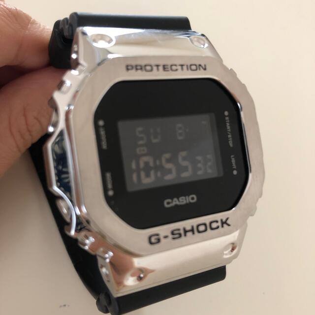 G-SHOCK(ジーショック)のG-SHOCK DIGITAL 5600 （ほぼ新品） メンズの時計(腕時計(デジタル))の商品写真