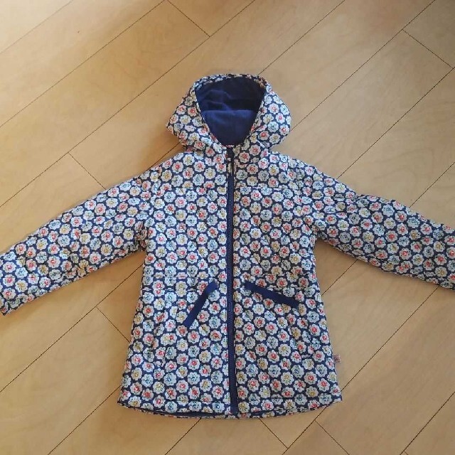 Cath Kidston(キャスキッドソン)のCath Kidston　アウター　110センチ キッズ/ベビー/マタニティのキッズ服女の子用(90cm~)(コート)の商品写真