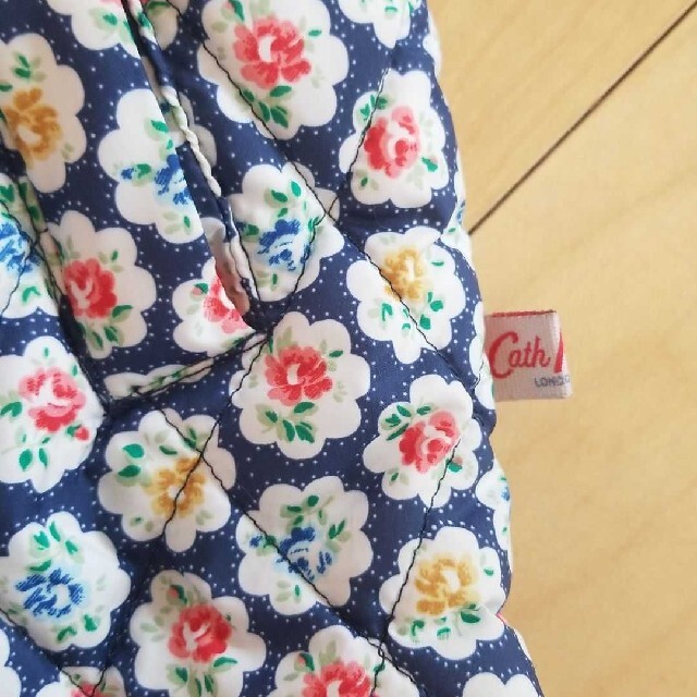 Cath Kidston(キャスキッドソン)のCath Kidston　アウター　110センチ キッズ/ベビー/マタニティのキッズ服女の子用(90cm~)(コート)の商品写真