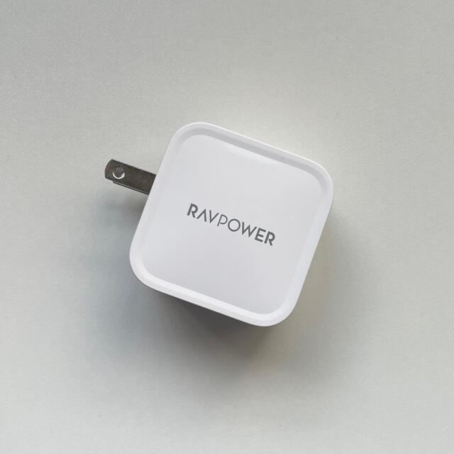 RAVPOWER 60W 急速充電器 スマホ/家電/カメラのスマートフォン/携帯電話(バッテリー/充電器)の商品写真