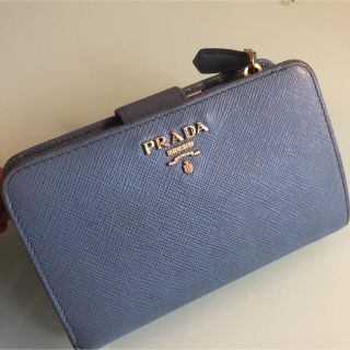 PRADA 1304 折り財布 ホワイト 二つ折り 箱付き