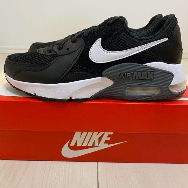 新作正規品】 NIKE - 23.5cm ニューバランス ナイキ スニーカー2足